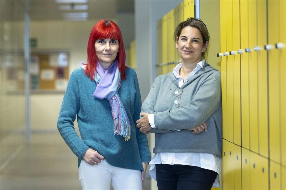 Francisca Castellano, coordinadora del proyecto Materia Gris, y María Isabel Marí, son profesoras del departamento de Ciencias de la Educación de la CEU UCH en Castelló.
