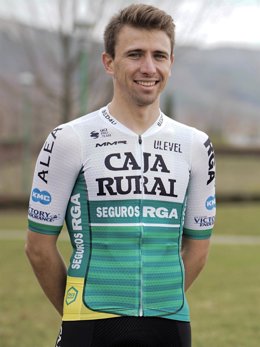El Caja Rural-Seguros RGA presenta su nueva equipación para 2022.