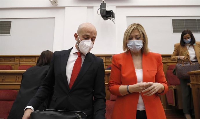 Los diptuados de Cs David Muñoz y Cramen Picazo en el pleno.