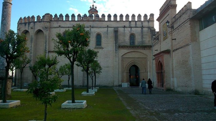 Archivo - Patio del monasterio de San Isidoro del Campo en una imagen de archivo