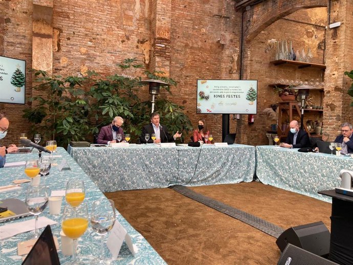 El presidente de Pimec, Antoni Cañete, y el secretario general de la patronal, Josep Ginesta, en un encuentro de Navidad