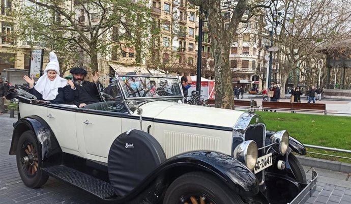 Olentzero y Mari Domingi en San Sebastián.