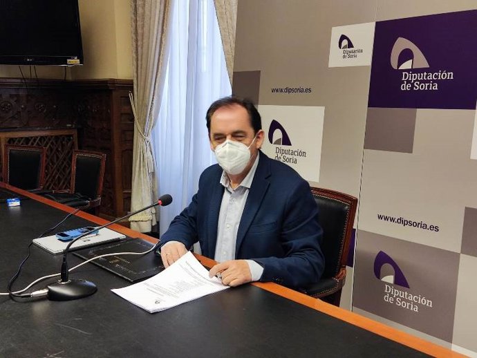 El presidente de la Diputación de Soria, Benito Serrano, tras la Junta de Gobierno.