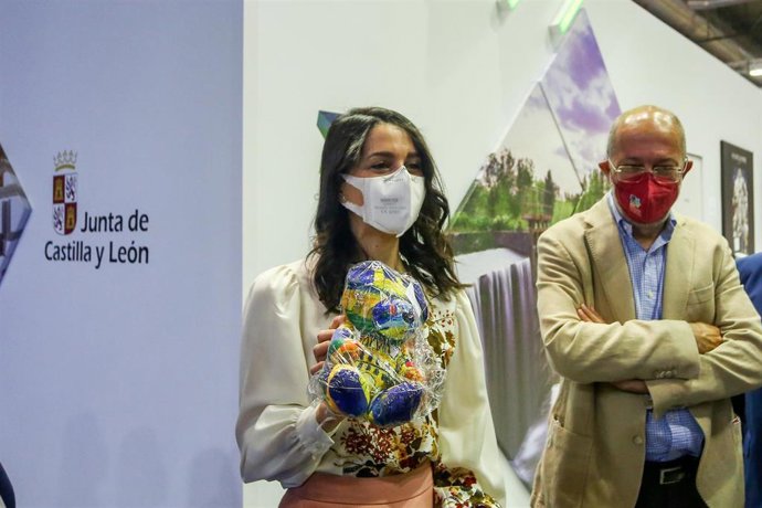 Archivo - La presidenta de Ciudadanos (Cs), Inés Arrimadas, con su principal representante en Castilla y León, Francisco Igea, 