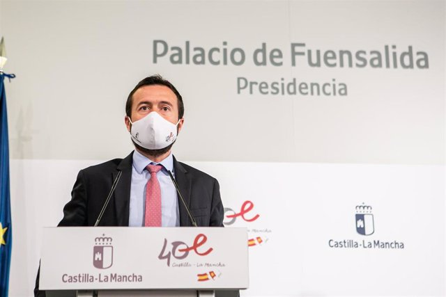 El consejero de Desarrollo Sostenible, José Luis Escudero, comparecen en rueda de prensa en el Palacio de Fuensalida, para informar sobre los acuerdos del Consejo de Gobierno.
