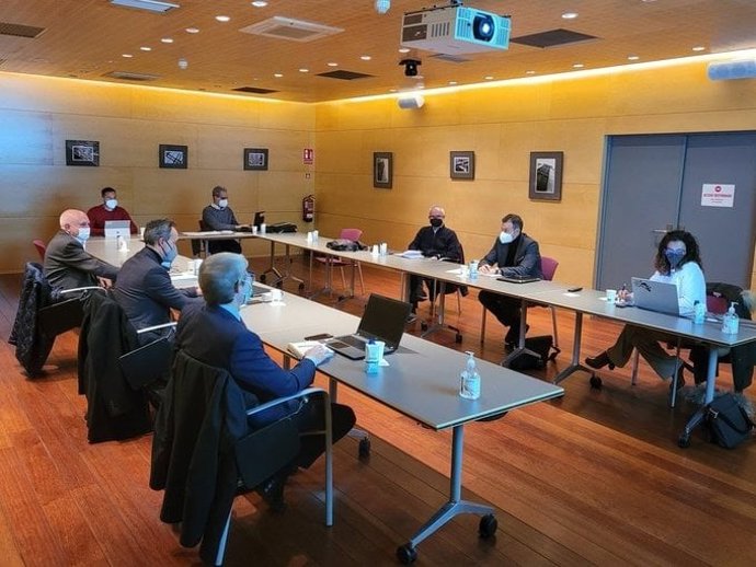 El responsable del Área de Transición Ecológica y Desarrollo Urbano Sostenible y vicepresidente de la Agencia Provincial de la Energía, Mario Fernández, durante la última junta directiva de las Agencias Españolas de Gestión de la Energía, EnerAgen.