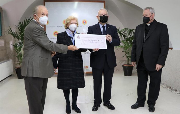 El Cabildo Superior de Cofradías de Murcia entrega 10.376 euros a Jesús Abandonado