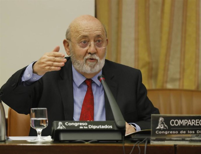 Archivo - El presidente del Centro de Investigaciones Sociológicas (CIS), José Félix Tezanos, comparece en el Congreso