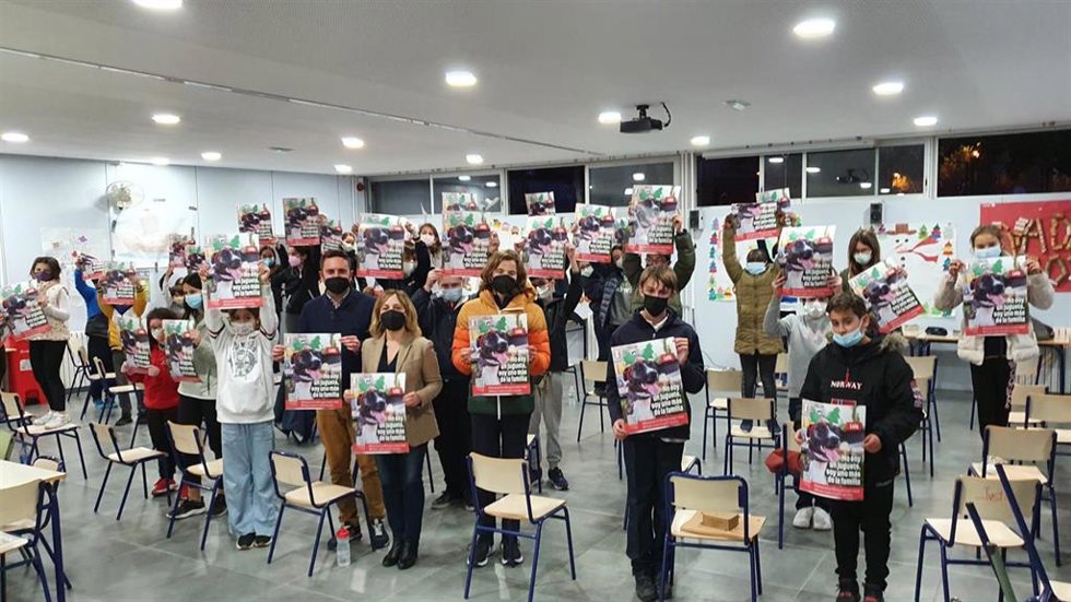 Paterna lanza una campaña entre escolares para evitar el abandono de mascotas