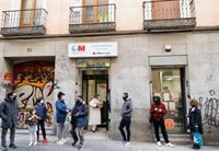 Sindicatos amenazan con acciones legales a Ayuso por relacionar a los sanitarios con el colapso en Atención Primaria
