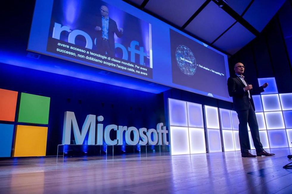 Archivo - 30 May 2019, Italy, Milan: Satya Nadella, CEOof Microsoft speaks during the Microsoft Innovation Summit 2019 at Bocconi University. Photo: Claudio Furlan/LaPresse via ZUMA Press/dpa