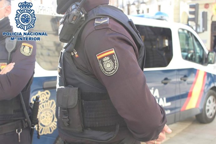 Agente de la Policía Nacional.