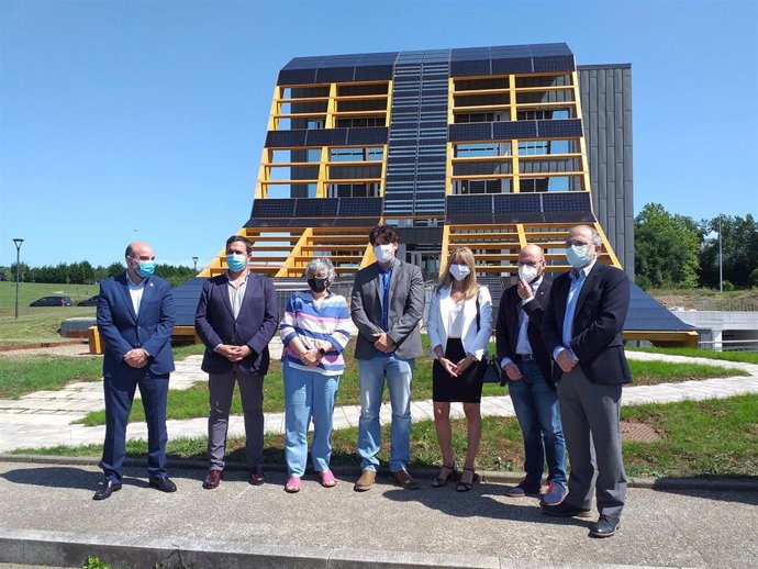 Archivo - Inauguración del edificio 'Greenspace' en el Parque Científico y Tecnológico de Gijón (Archivo)