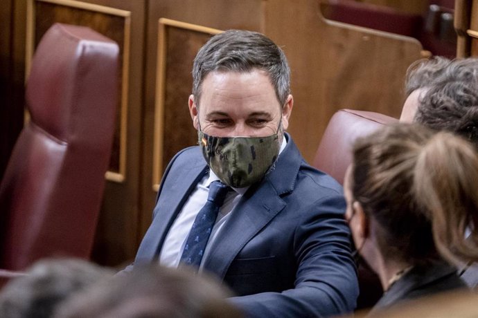 El líder de Vox, Santiago Abascal en una sesión plenaria, en el Congreso de los Diputados, a 2 de diciembre de 2021, en Madrid (España). 