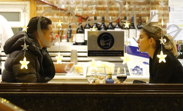 Mar Torres, de cena con un amigo
