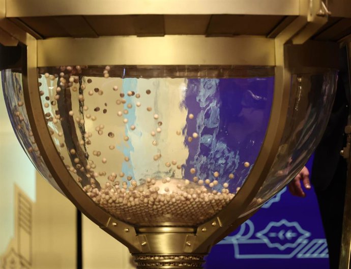 Bombo de la lotería durante la celebración del Sorteo Extraordinario de la Lotería de Navidad 2021