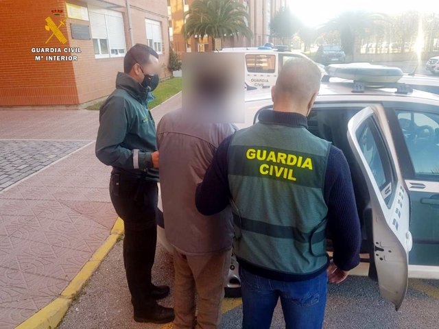 Detenido un hombre de 51 años como presunto autor del incendio de un local de Santoña en octubre