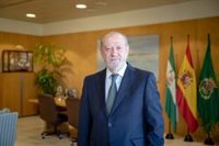 El presidente de la Diputación de Sevilla da positivo en Covid-19 y seguirá trabajando desde su domicilio
