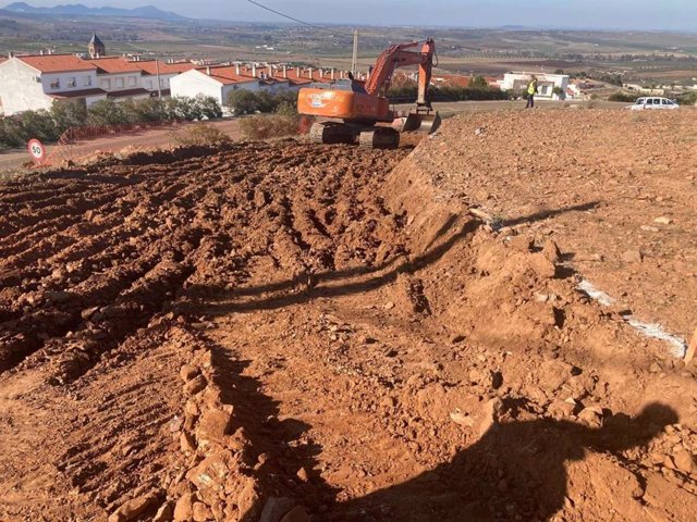 Comienzan las obras de construcción de los nuevos depósitos de agua potable en La Zarza.