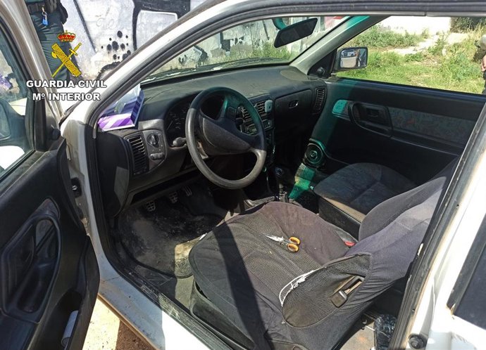 Interior de uno de los vehículos sustraídos