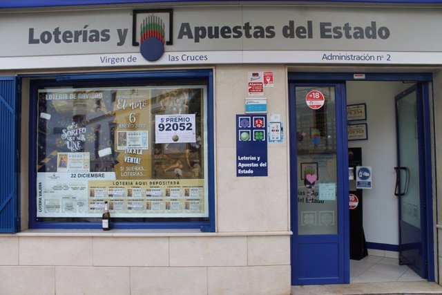 Administración de Lotería de la calle Santa Teresa de Daimiel, que  ha repartido 1,8 millones de euros