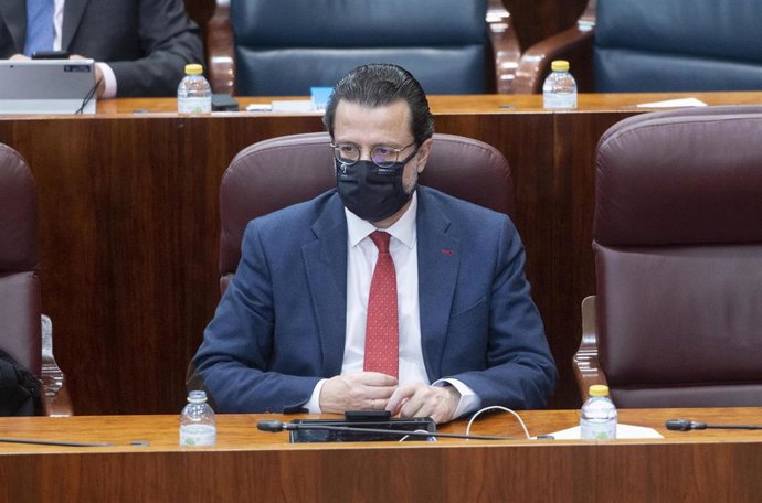 El consejero de Economía, Hacienda y Empleo de la Comunidad de Madrid, Javier Fernández-Lasquetty, en una sesión plenaria en la Asamblea de Madrid.