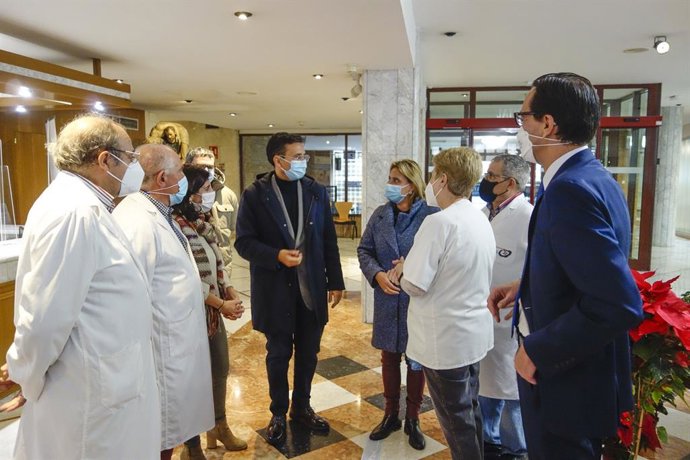 El Ayuntamiento visita el Hospital de San Rafael