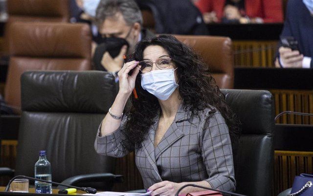 Archivo - La consejera de Igualdad, Rocío Ruiz, en el Pleno del Parlamento andaluz, foto de recurso