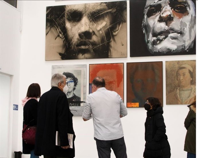 Exposición de la Colección Colectiva del Centro de Arte centmtresducentredumonde de Perpiñán en La Base de La Marina de Valncia