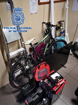 Objetos recuperados por la Policía Nacional que habían sido robados de trasteros de viviendas  de la ciudad de Castelló