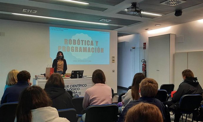 Celebración de uno de los talleres del programa 'Ciencia y Tecnología en Femenino'.