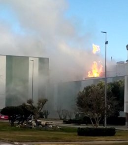 Imagen del incendio en la planta de Renault en Palencia.