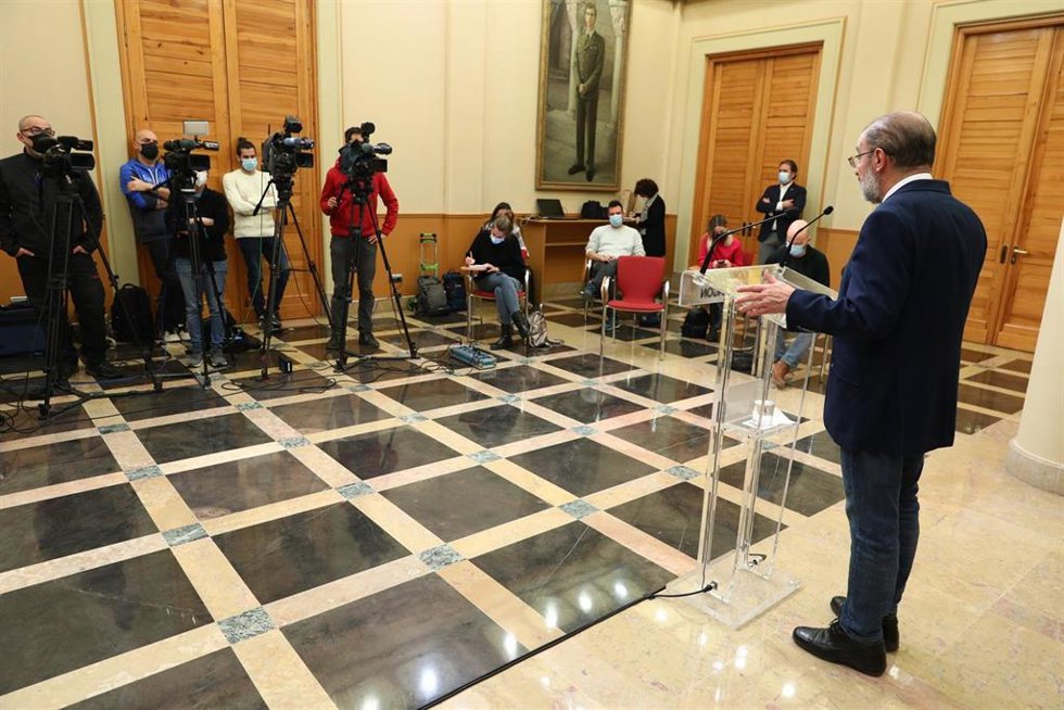 El presidente de Aragón, Javier Lambán, en la Sala de Columnas.
