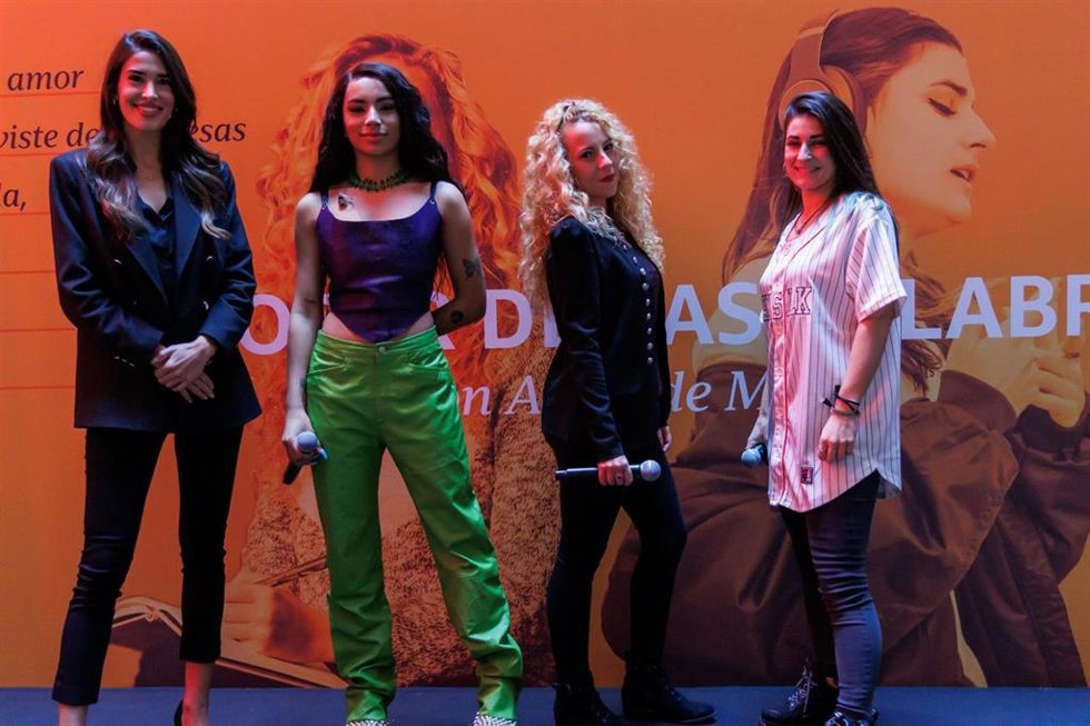 Ana Poves y Patricia Izquierdo, Amazon Stars 2021, comparten escenario con Deva y Lidia Torrent en El Poder de las Palabras con Alma de Mujer