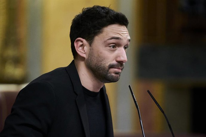 El diputado del Grupo Plural, Sergi Miquel i Valentí, interviene en una sesión plenaria en el Congreso de los Diputados, a 21 de diciembre de 2021, en Madrid (España). El Congreso decide hoy si se tramita la modificación del Código Penal en materia de i