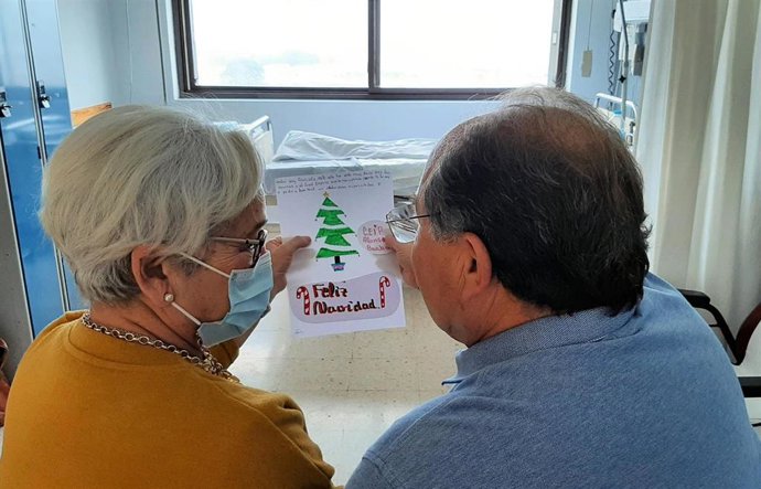 Una de las cartas enviadas al Hospital Infanta Elena de Huelva.