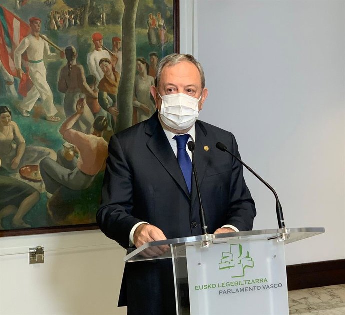 El consejero de Economía y Hacienda, Pedro Azpiazu