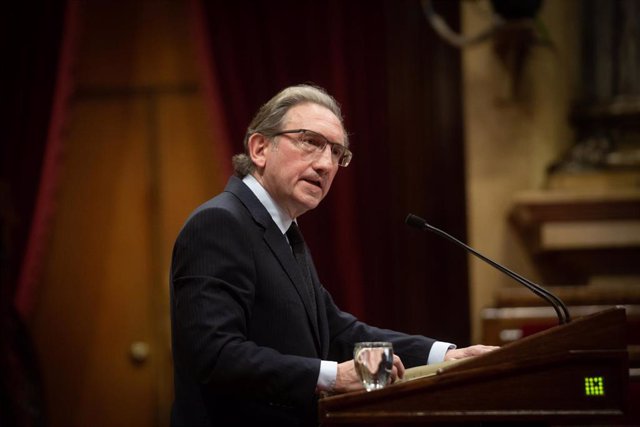 El conseller de Economía y Hacienda de la Generalitat, Jaume Giró, este jueves durante el pleno de Presupuestos