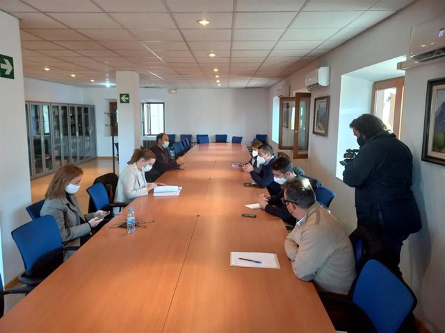 Reunión con empresarios turísticos de Cazorla