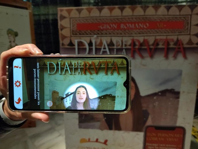 Archivo - Realidad aumentada en Gijón, para 'revivir' a los antiguos romanos de la ciudad (Archivo)