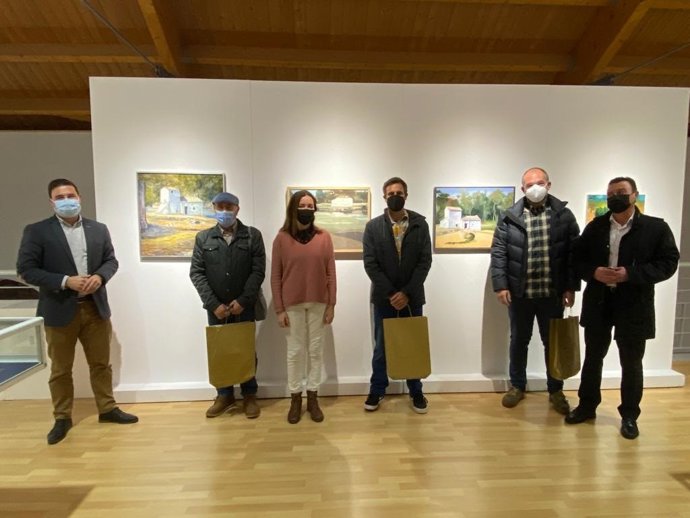 Los ganadores del XVIII concuros de pintura al aire libre de Alcalá de Guadaíra.