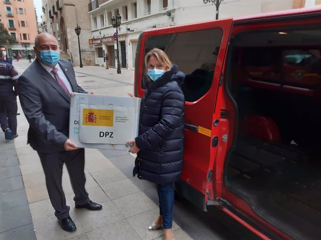 La Delegación del Gobierno en Aragón distribuye en 630.000 mascarillas quirúrgicas para colectivos vulnerables