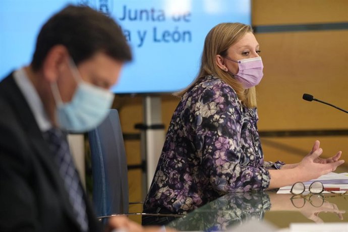 La consejera de Familia e Igualdad de Oportunidades, Isabel Blanco, en la rueda de prensa posterior al Consejo de Gobierno.
