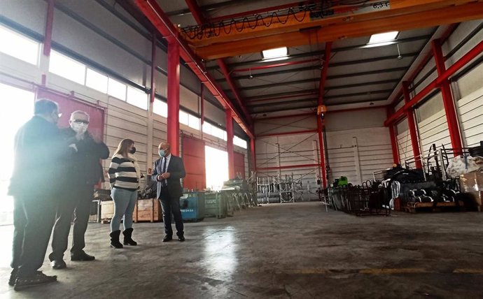 Emilio Ortiz visita CM Villegas en El Ejido (Almería)