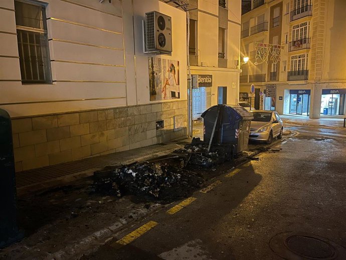 Quema de contenedores en Baza