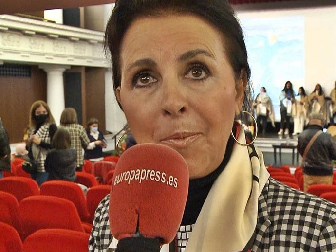 MARÍA JOSÉ SANTIAGO