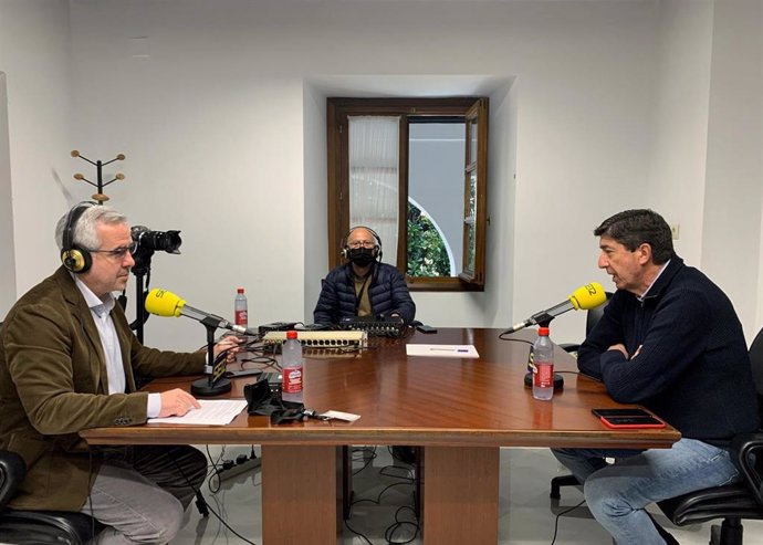 Imagen de la entrevista del vicepresidente de la Junta, Juan Marín, con la Cadena Ser Andalucía.