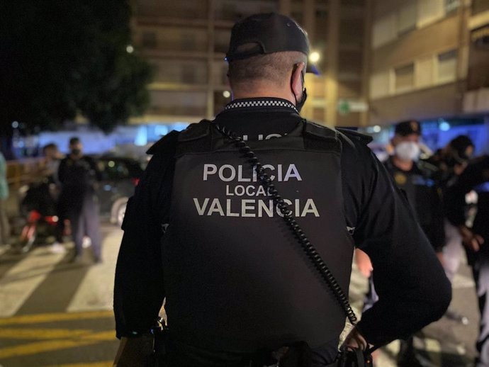 Archivo - Agente de la Policía Local de Valncia
