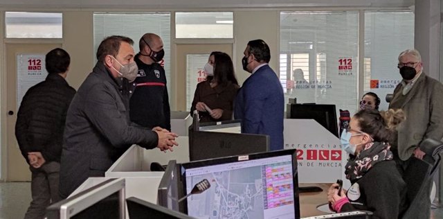 El consejero de Transparencia, Seguridad y Emergencias, Antonio Sánchez Lorente, visita a la sede de la Dirección General de Emergencias, donde se encuentran el teléfono de emergencias '1-1-2' y la sede central del CEIS