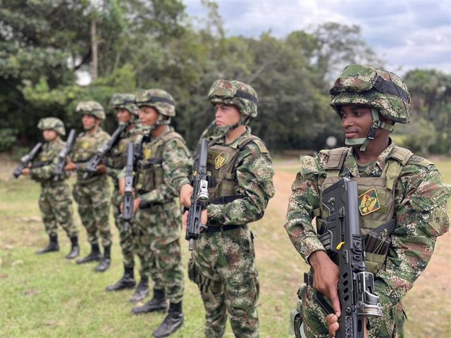 Archivo - Militares del Ejército de Colombia